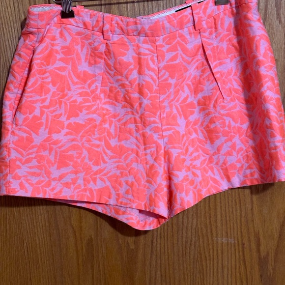J. Crew women’s sz 12 shorts zip up back - Picture 3 of 7